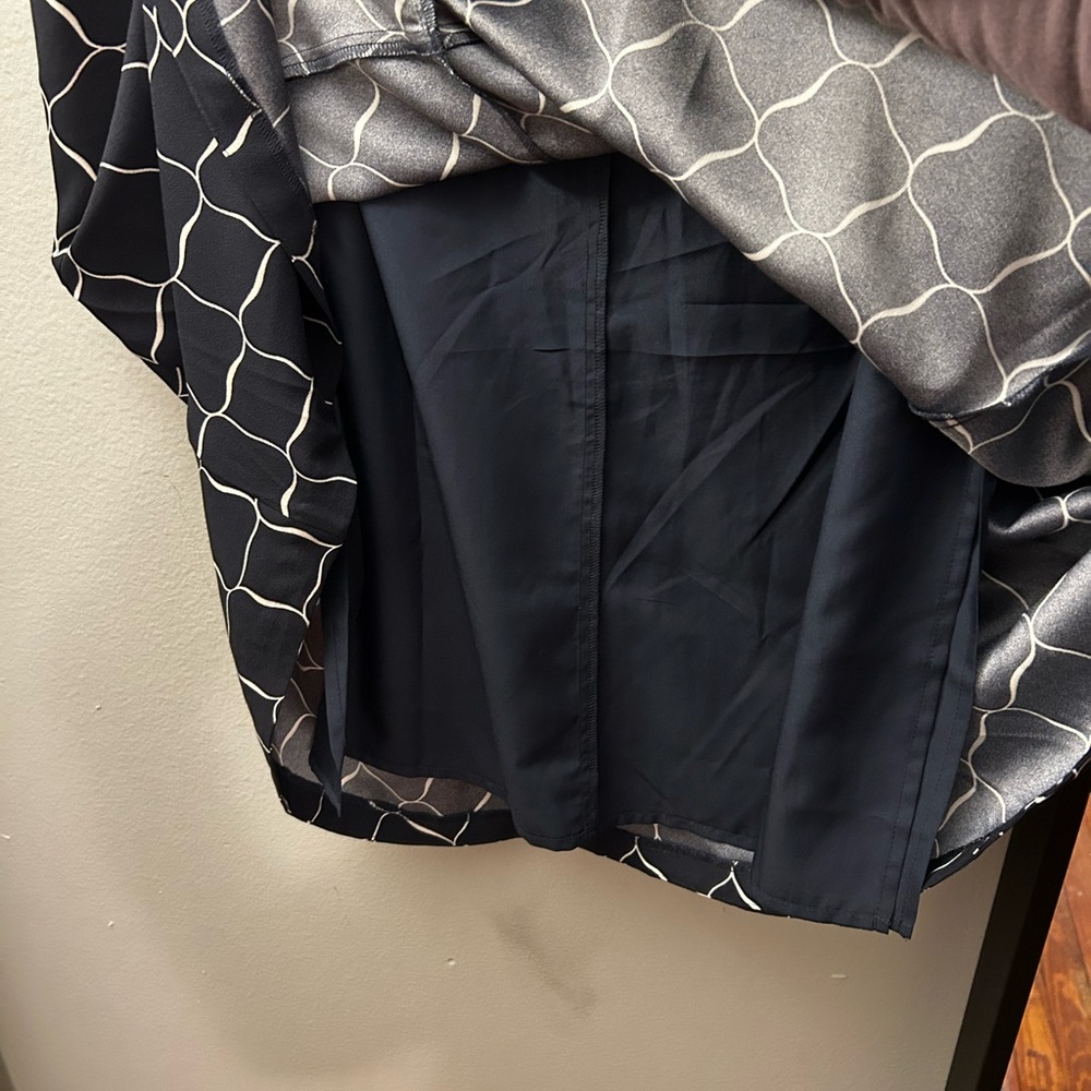 NWT Unique Cut Ann Taylor Size 8 Skirt Blue Patterned with Lining - Picture 4 of 8